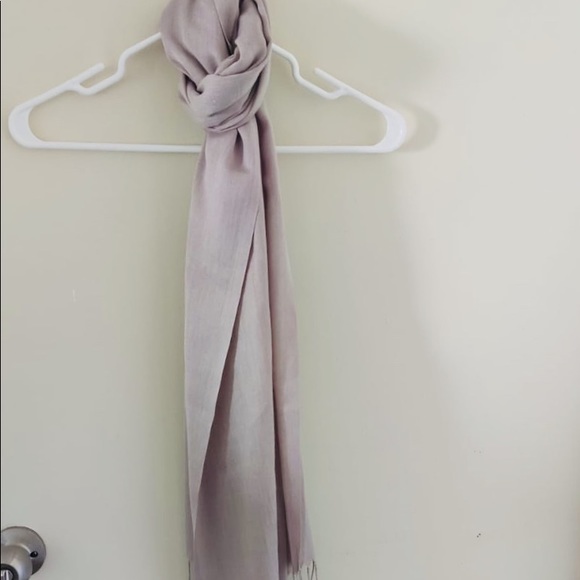 🌸2 for one🌸Soft lilac scarf - Picture 9 of 10